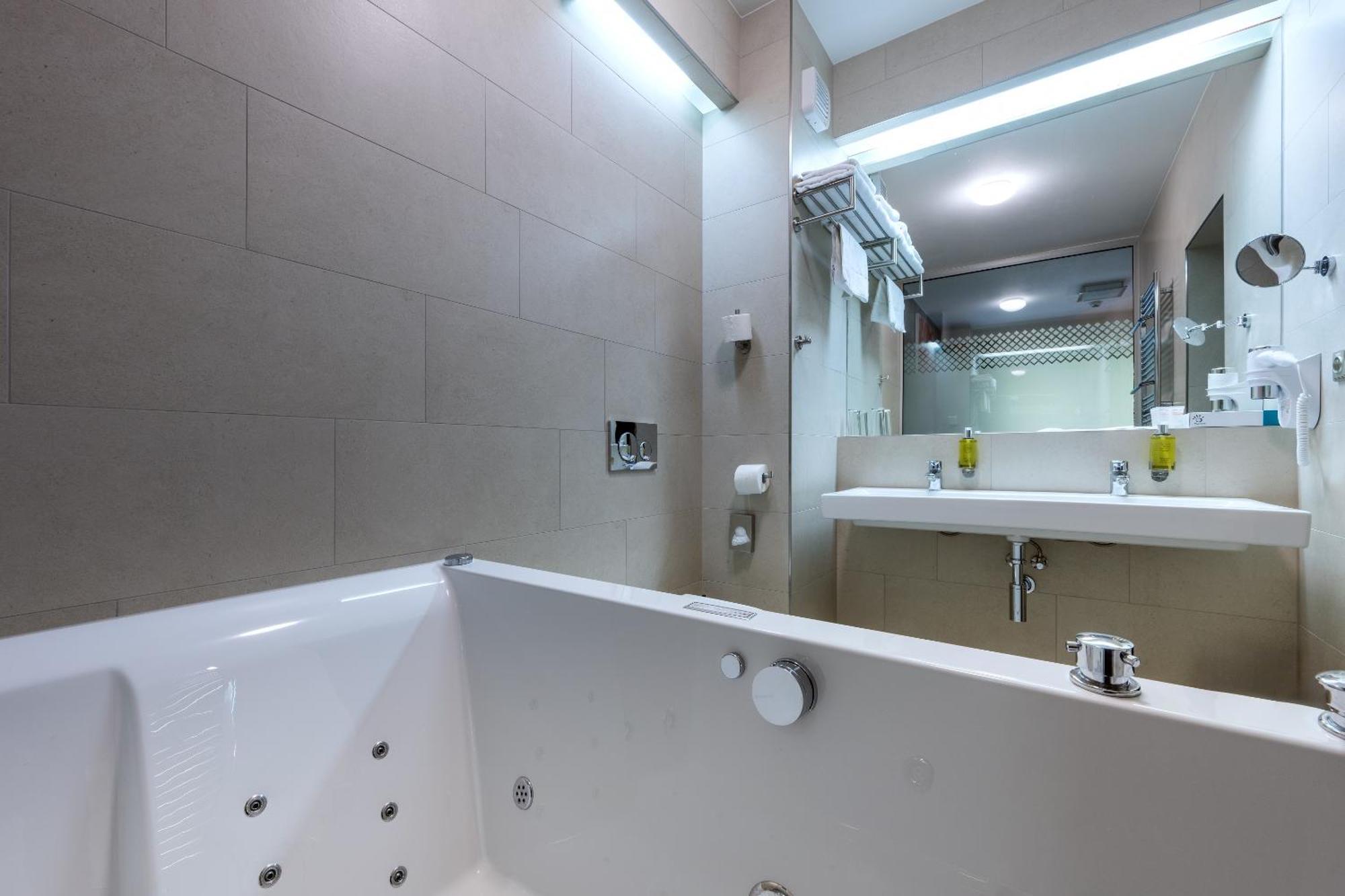 Hotel Jezerka Seč Eksteriør billede